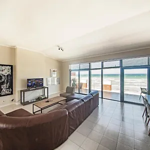 Surferscorner Self Catering Apartment Muizenberg