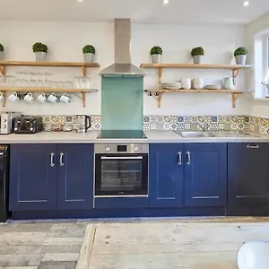 Host & - Mumbles Holiday home Whitby