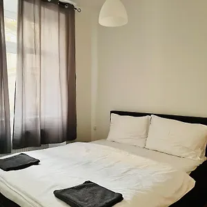 https://aurellia-deluxe-apartments.vienna-besthotels.com